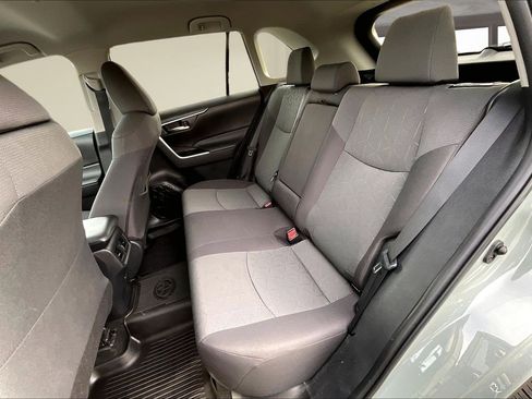 Used 2022 Toyota RAV4 XLE image 22