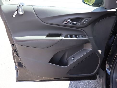 Used 2024 Chevrolet Equinox RS FWD image 25