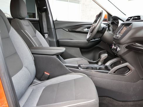 Used 2022 Chevrolet TrailBlazer LT w/ Driver Confidence Package image 10