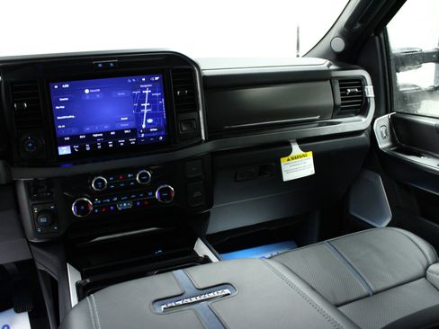 New 2026 Ford F250 Platinum image 19