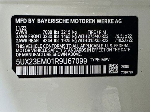 Used 2024 BMW X7 xDrive40i w/ Executive Package image 36