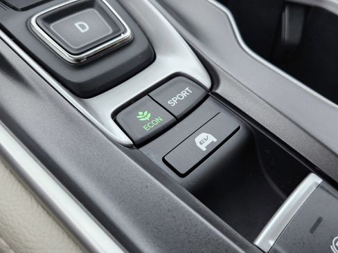 Used 2020 Honda Accord Touring image 12