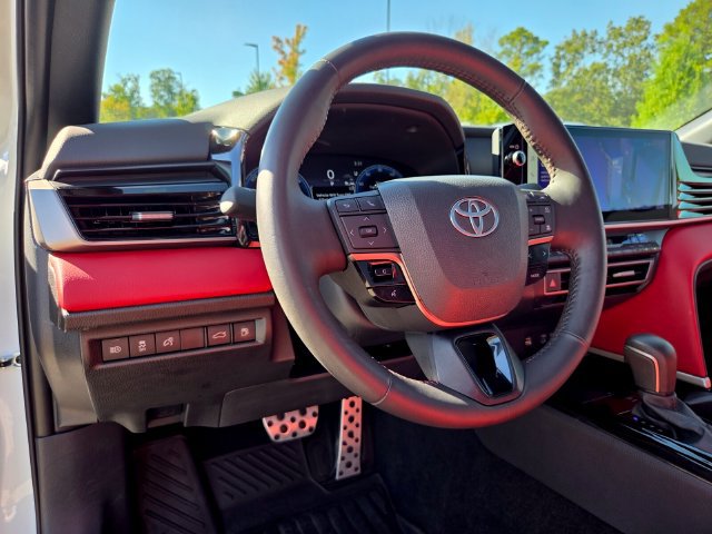 Used 2025 Toyota Camry XSE FWD image 10