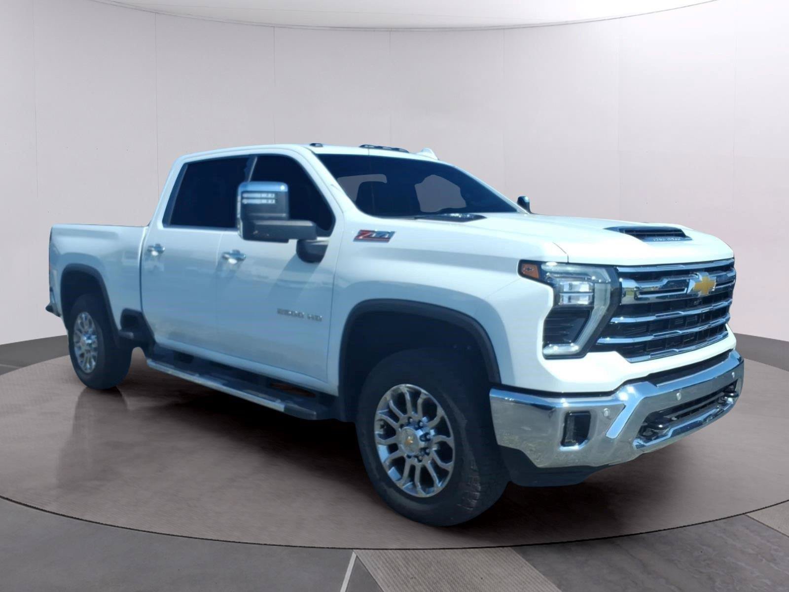 Used 2026 Chevrolet Silverado 2500 LTZ w/ LTZ Convenience Package AWD/4WD image 7