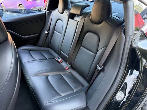 Used 2018 Tesla Model 3 Long Range image 31