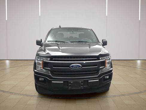 Used 2020 Ford F150 XLT w/ Equipment Group 302A Luxury RWD image 2