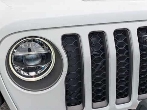 Used 2021 Jeep Wrangler Unlimited Rubicon image 9