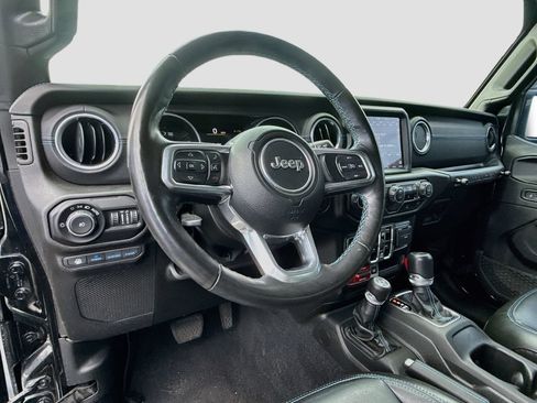 Used 2022 Jeep Wrangler Unlimited Rubicon 4xe w/ Cold Weather Group AWD/4WD image 12