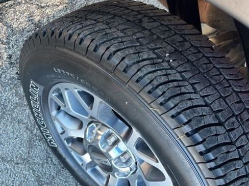 Used 2022 Ford F250 Lariat w/ Lariat Value Package image 7