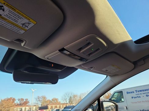 Certified 2025 Nissan Murano SL image 30