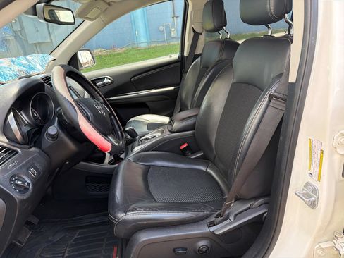Used 2020 Dodge Journey Crossroad FWD image 5