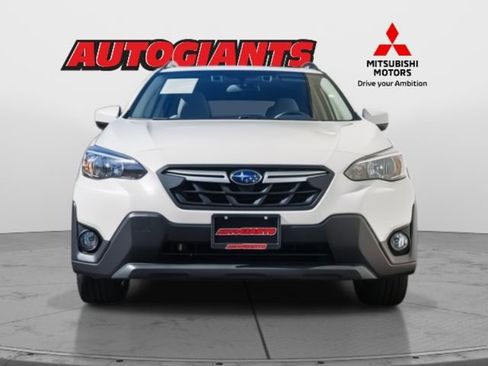 Used 2023 Subaru Crosstrek 2.0i Premium image 2