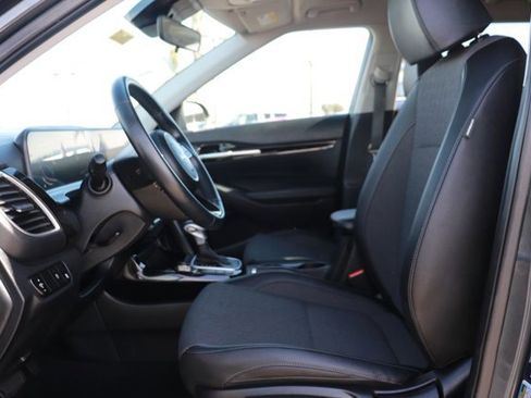 Used 2025 Kia Seltos S image 11