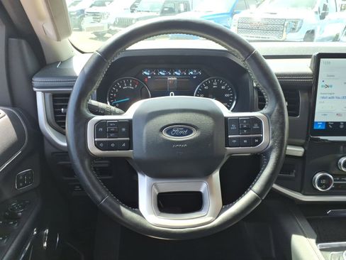 Used 2024 Ford Expedition XLT AWD/4WD image 19