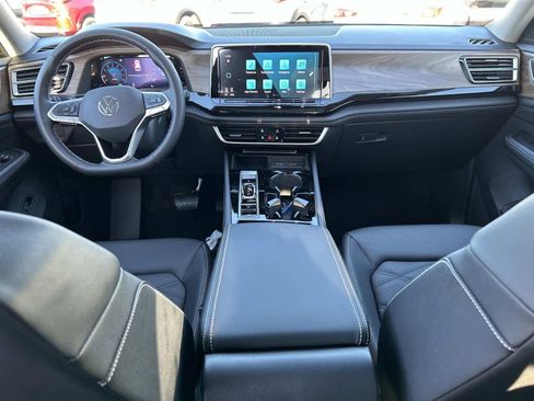 New 2026 Volkswagen Atlas SE FWD image 16