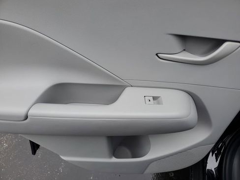 Used 2025 Hyundai Kona SEL image 17