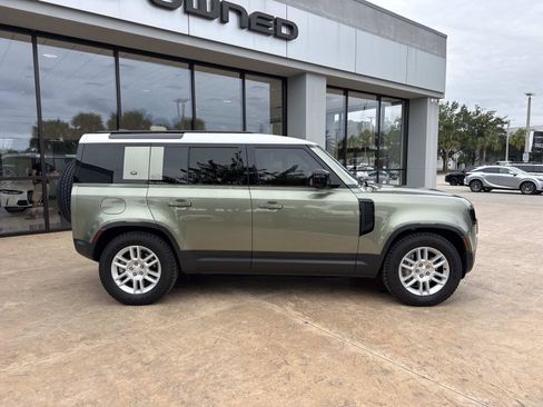 Used 2024 Land Rover Defender 110 S image 2