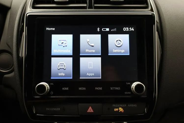 Used 2025 Mitsubishi Outlander Sport LE AWD/4WD image 29