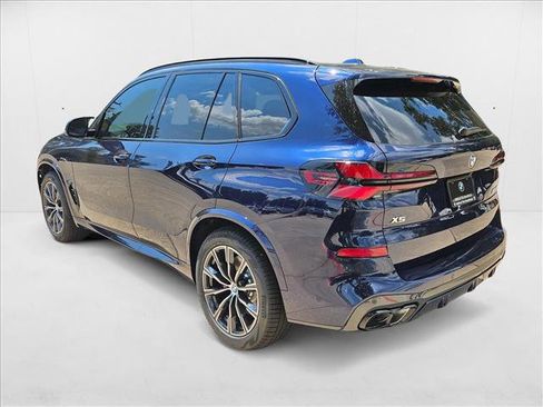 New 2026 BMW X5 M60i w/ Executive Package image 7
