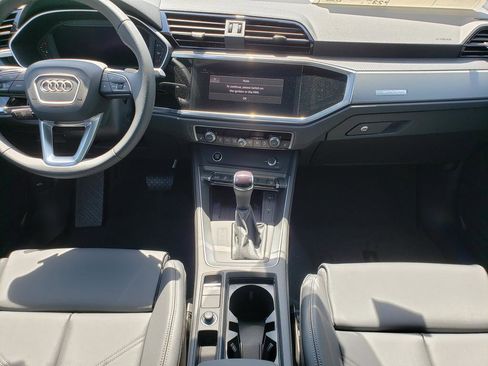New 2025 Audi Q3 2.0T Premium image 9