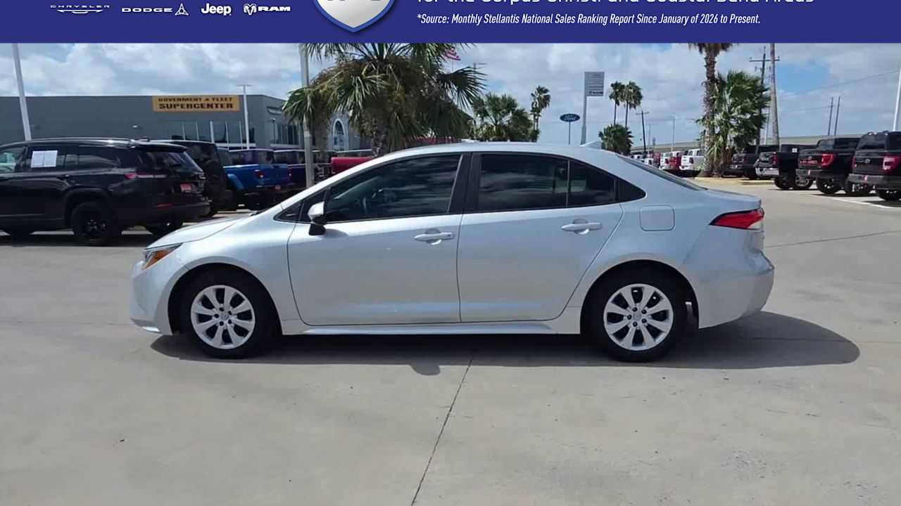 Used 2024 Toyota Corolla LE FWD image 5