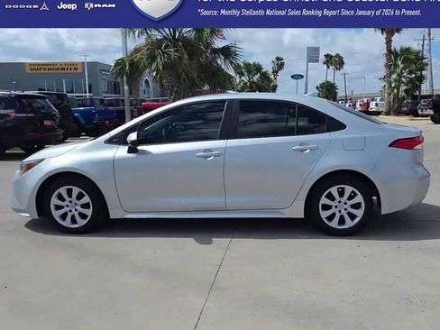 Used 2024 Toyota Corolla LE FWD image 5