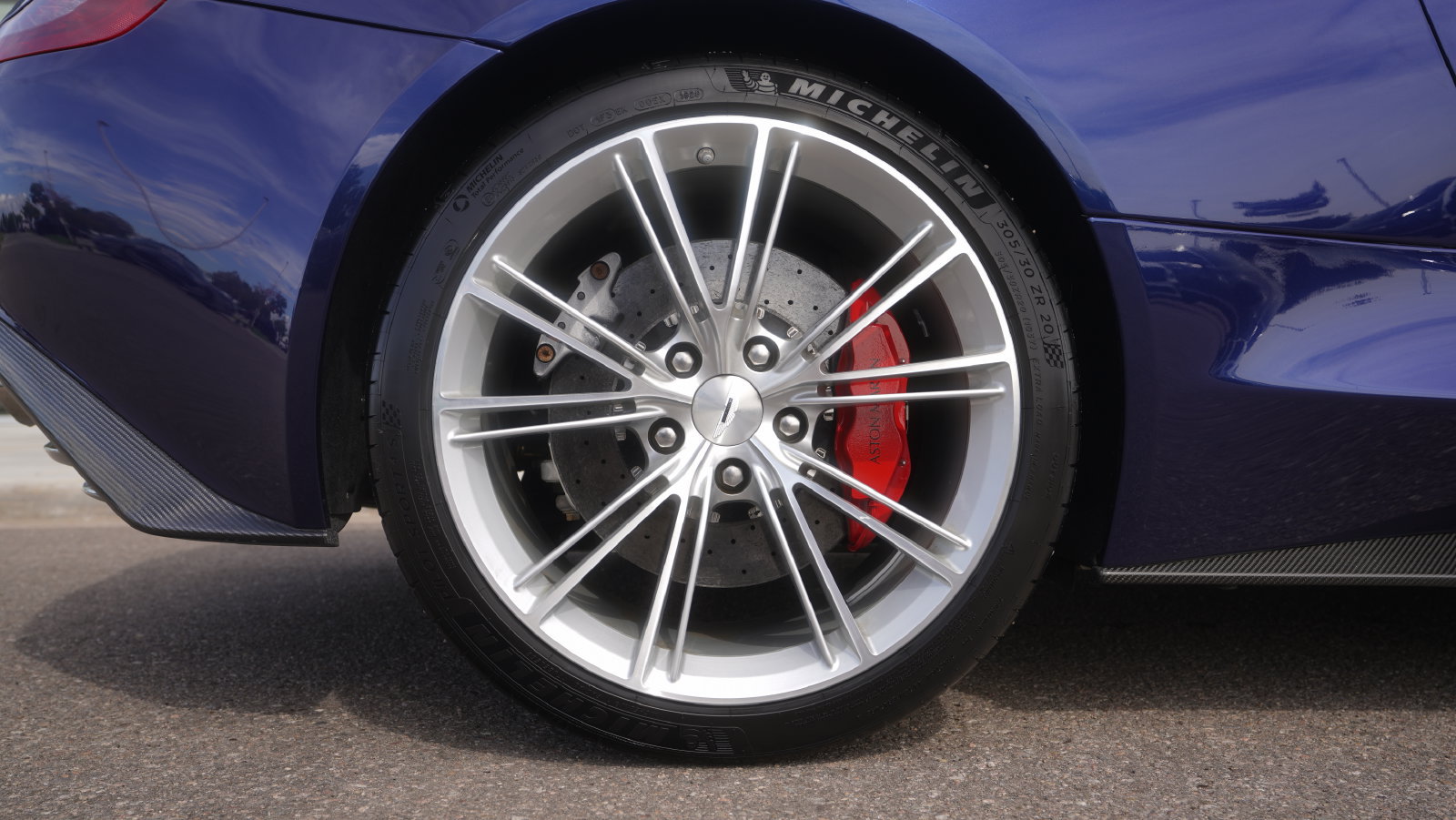 Used 2015 Aston Martin Vanquish Coupe RWD image 20