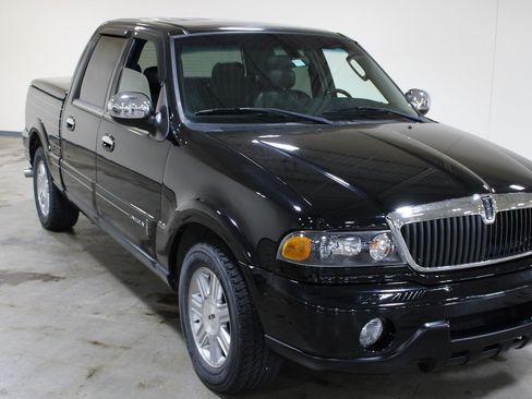 Used 2002 Lincoln Blackwood RWD image 38