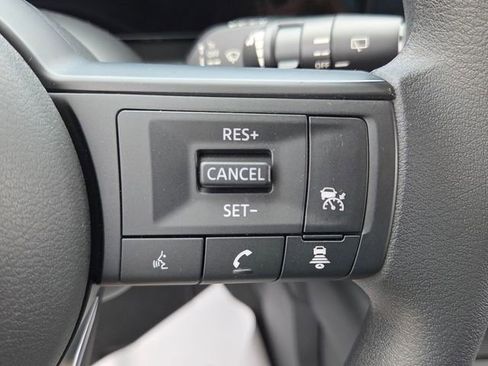 Used 2025 Nissan Kicks SV FWD image 23