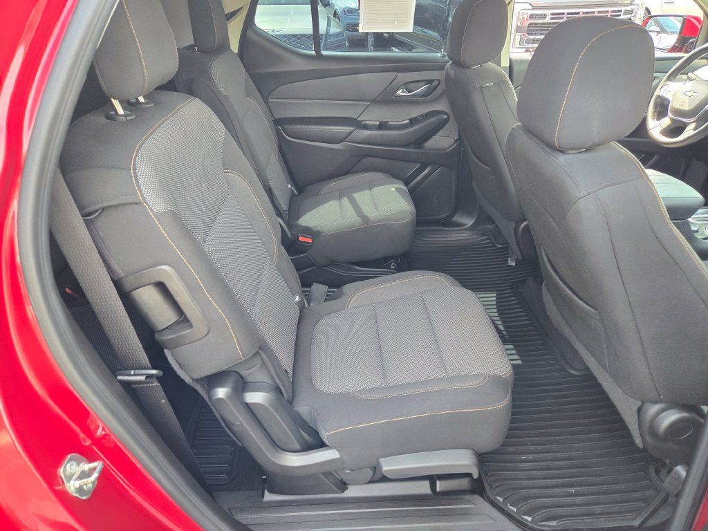 Used 2018 Chevrolet Traverse LT AWD/4WD image 16