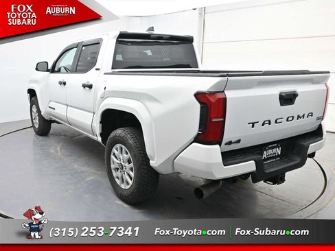Used 2025 Toyota Tacoma SR5 image 12