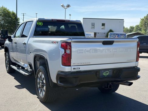 Certified 2022 Chevrolet Silverado 2500 Custom w/ Custom Value Package AWD/4WD image 12