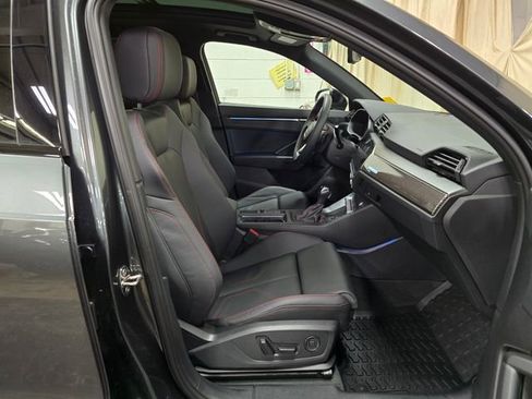 Used 2025 Audi Q3 2.0T Premium Plus w/ Premium Plus Package AWD/4WD image 37