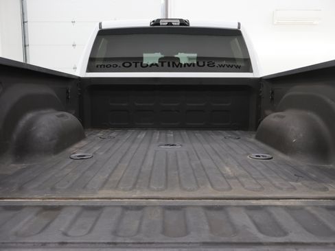 Used 2022 RAM 2500 Big Horn w/ Night Edition AWD/4WD image 28