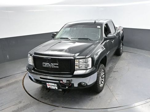 Used 2010 GMC Sierra 1500 SLT w/ All-Terrain Package AWD/4WD image 37