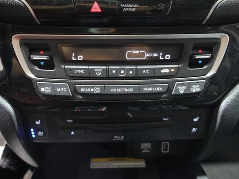 Used 2022 Honda Pilot Elite image 36
