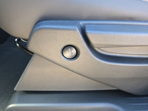 New 2025 Nissan Pathfinder SL image 43