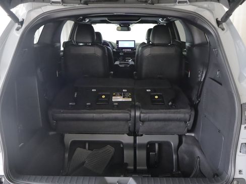 Used 2025 Toyota Sienna XSE w/ XSE Plus Package AWD/4WD image 22