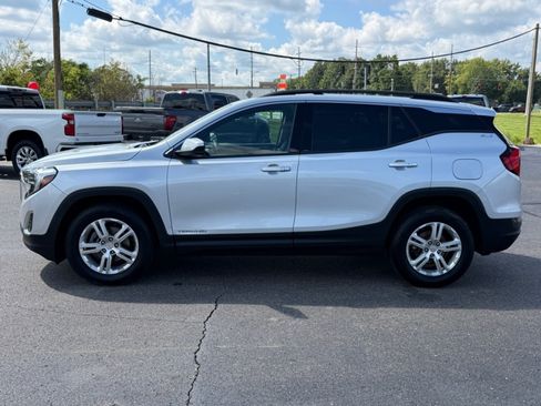 Used 2020 GMC Terrain SLE w/ Driver Convenience Package FWD image 41