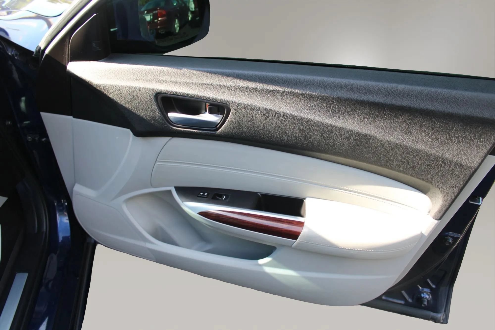 Used 2015 Acura TLX w/ Technology Package FWD image 20