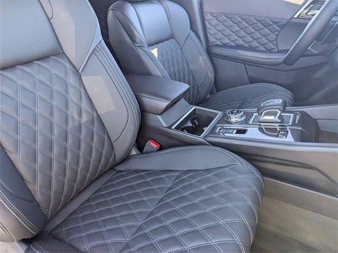 New 2025 Mitsubishi Outlander SEL image 6