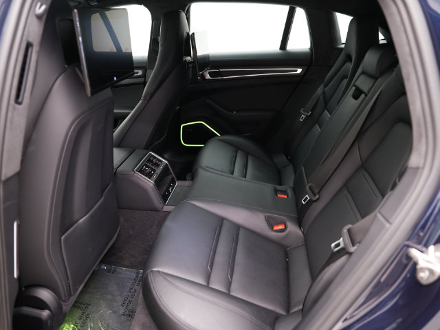 Certified 2023 Porsche Panamera GTS AWD/4WD image 31