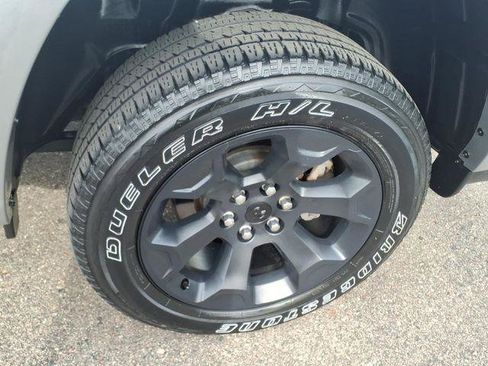 Certified 2025 RAM 1500 Big Horn AWD/4WD image 15