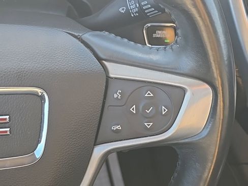 Used 2017 GMC Acadia SLT FWD image 30