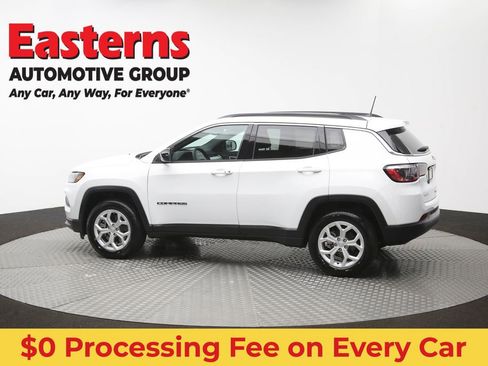 Used 2024 Jeep Compass Latitude AWD/4WD image 60