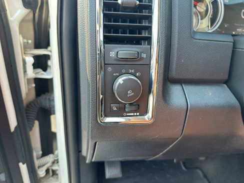 Used 2017 RAM 1500 Laramie Longhorn w/ Convenience Group AWD/4WD image 17