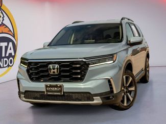 Used 2025 Honda Pilot Touring video 1