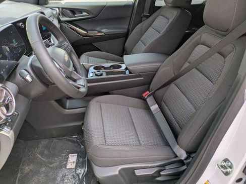 New 2026 Chevrolet Equinox LT image 10