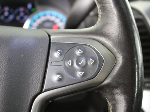 Used 2018 Chevrolet Suburban Premier image 30