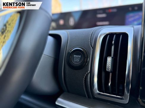 Used 2025 Ford Expedition Platinum image 36